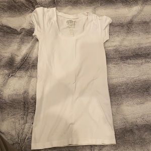 Size S white Sugarlip. Shortsleeved and I’m great condition.